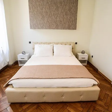 Center Bed & Breakfast