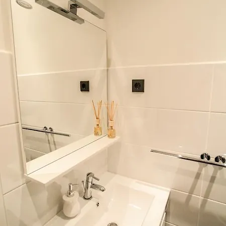 Bed & Breakfast Center 3*