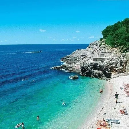 Center Bed & Breakfast Pula