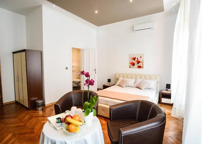 Center 3* Pula