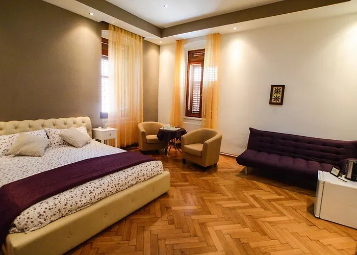Center B&B 풀라